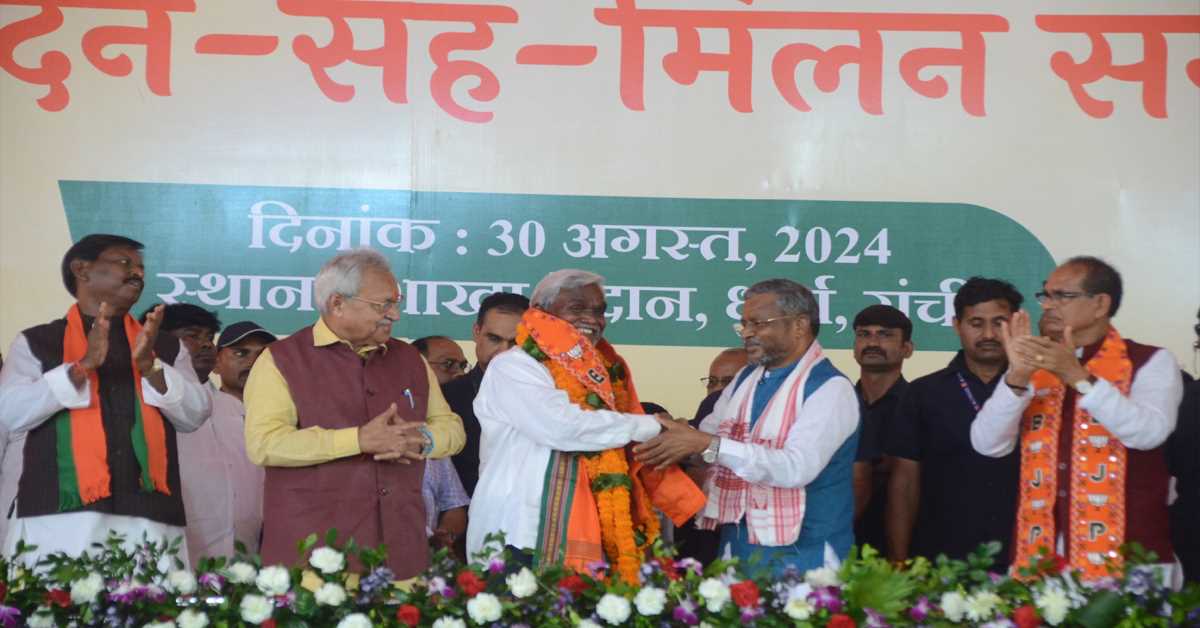 भाजपा में शामिल होते ही चंपई ने झामुमो-कांग्रेस पर बोला हमला, कहा- मेरा अपमान हुआ और मेरे पीछे जासूस लगाए गए